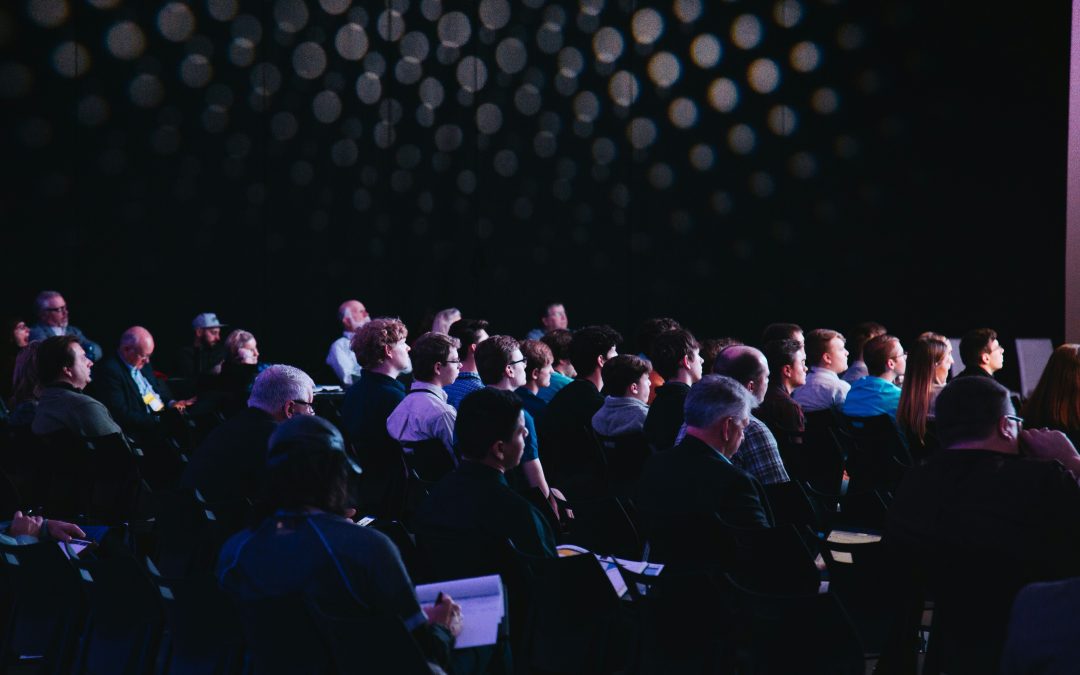 Educação Transformadora: A Importância de Workshops e Palestras para Marcas e Pessoas